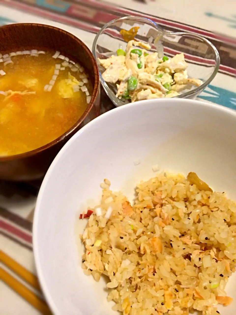 鮭炊き込みご飯 トマト卵鶏スープ 鶏と枝豆のサラダ|井上トウヤさん