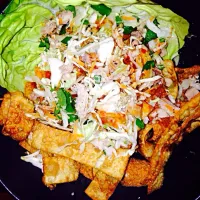 Snapdishの料理写真:Pork & wonton lettuce wraps|Kara Arandaさん