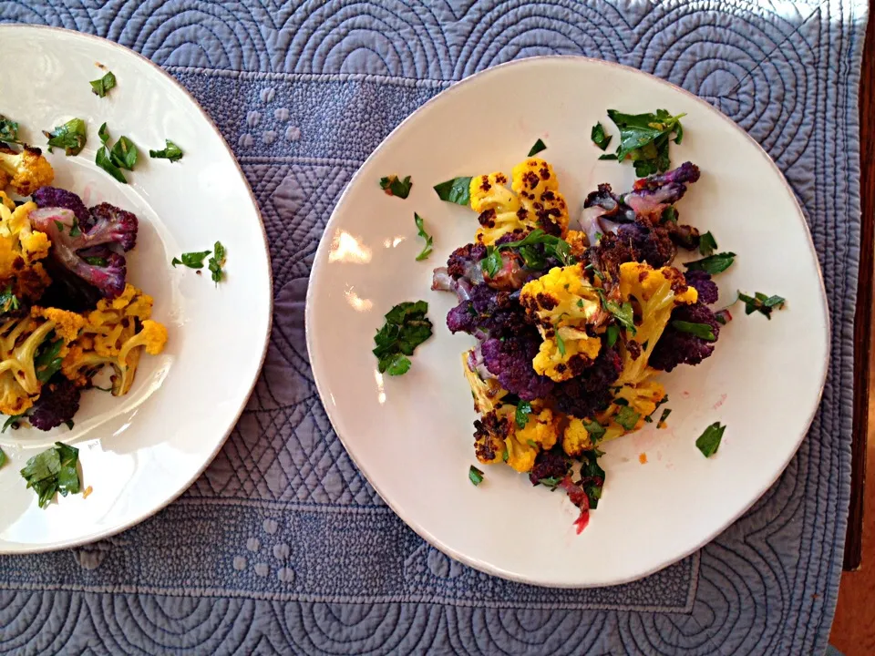 roasted cauliflower with lemon and parsley|Matthew Cashenさん