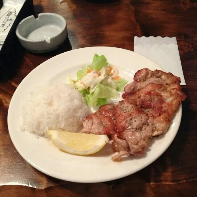 初のペルー料理、うまかったー
チキングリルとカレースープ|あややさん