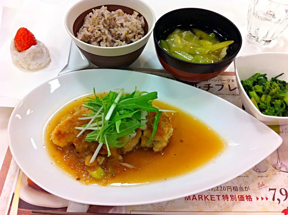 ABC..鶏のみぞれ煮.雑穀ごはん.菜の花辛子和え.スナップえんどうアスパラのお味噌汁.いちご大福|ももみさん