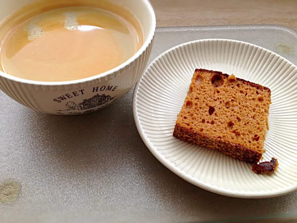 Honeybread and coffee|Jane Woodsさん