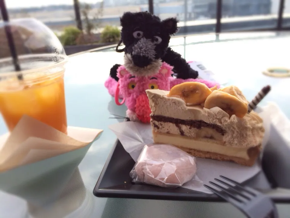 B.D.cake!! In Itami-Airport.|にしモンさん