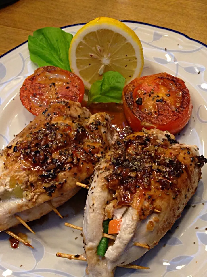 Roasted stuff vegetable chicken|Luvena Widjajaさん