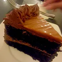 Double choco yema cake ♥♥♥|Lorna Lozano Jrさん