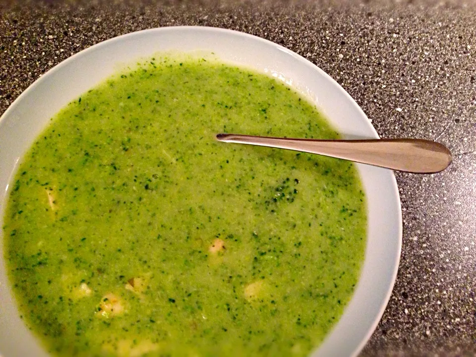 Snapdishの料理写真:Broccoli soup|Christina Bekさん