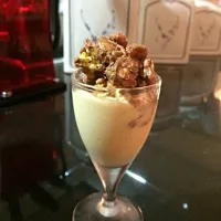 Coconut custard with popcorn peanut topping|sara khooryさん