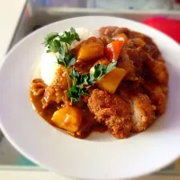 Curry butter rice with beef sinew and chicken cutlet|shafik zitounさん