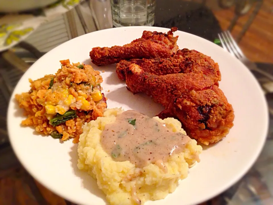 Fried chicken dinner|Elle Bates Reuterさん