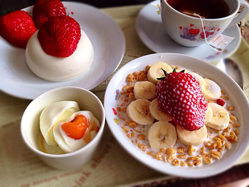 Breakfast.|エミさん