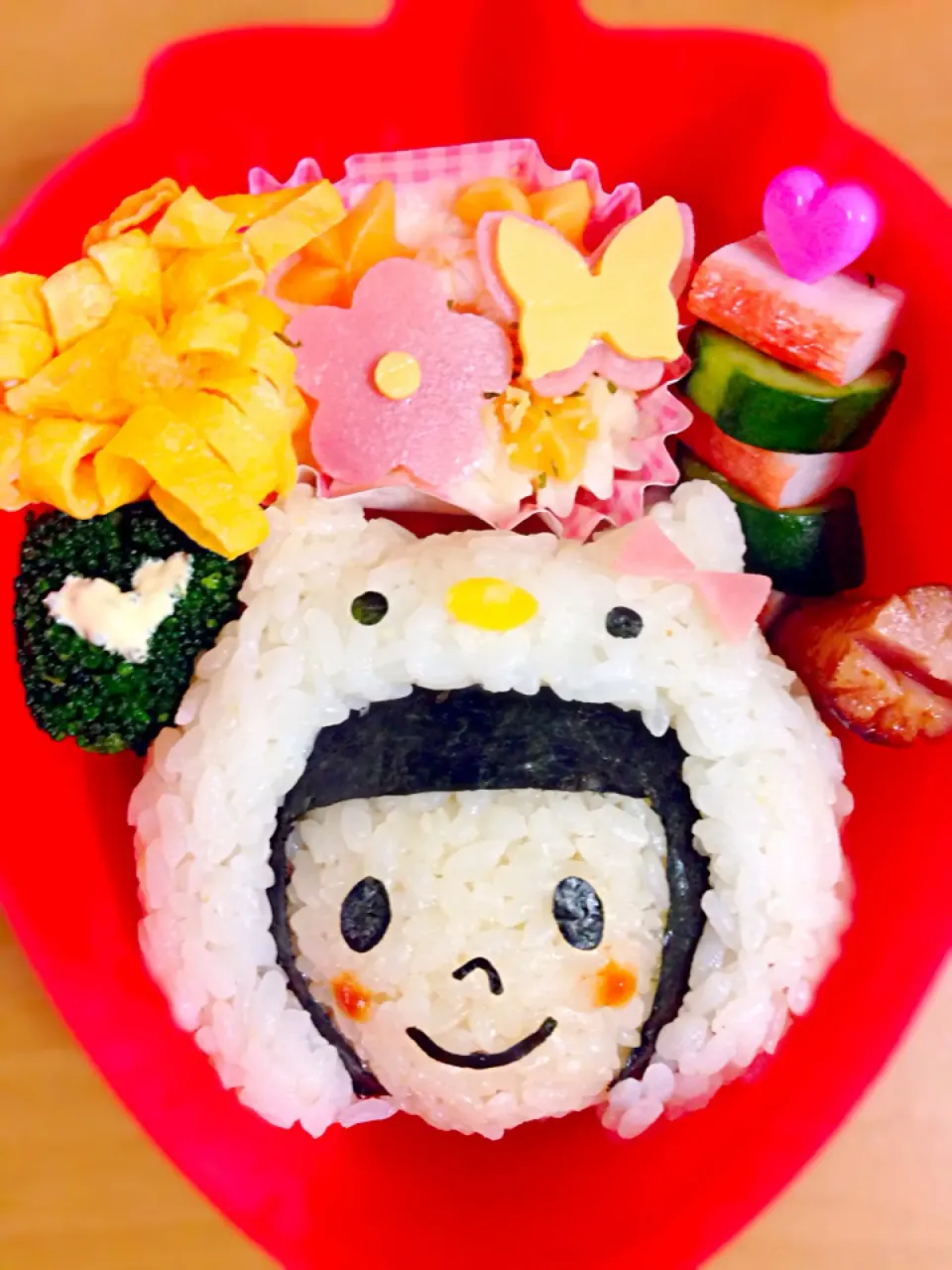 Snapdishの料理写真:キャラ弁 ★キティちゃんガール♥︎|ひゆりままさん