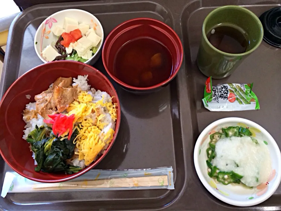 病院食 焼き鳥丼|ばーさんさん