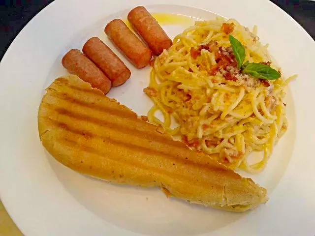 Olio Bacon Pasta, Sausage,Tuna Sandwich|Dan Alfred Garcia Madriagaさん