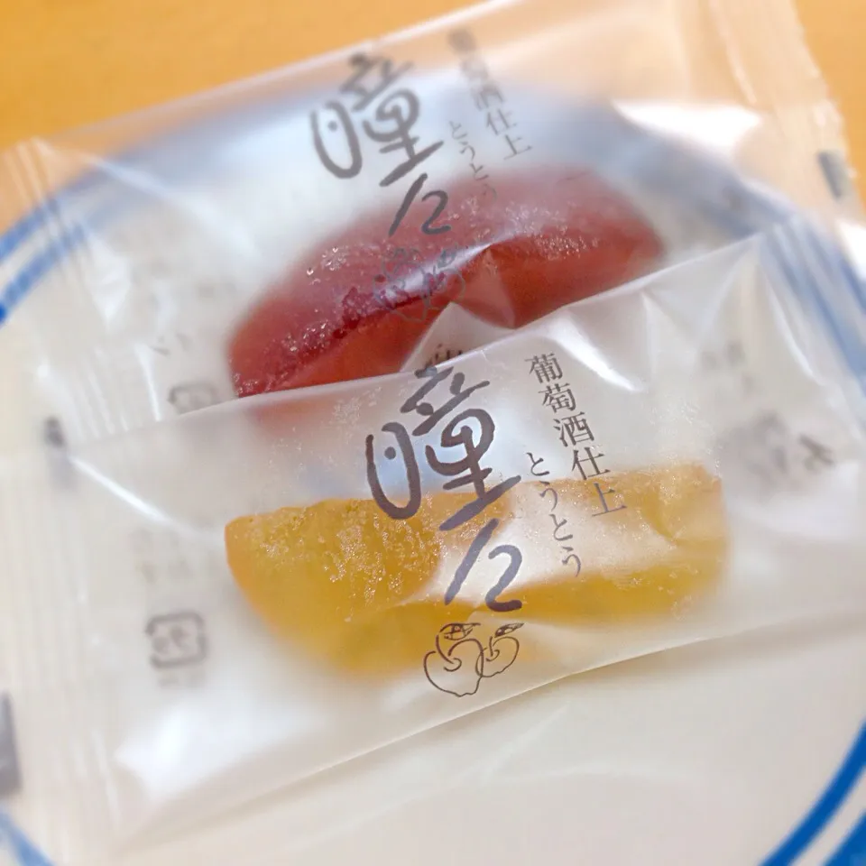 青森産の林檎をワインと砂糖で煮詰めたお菓子♥️|みちさん