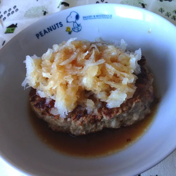 今日のお昼ご飯は和風豆腐ハンバーグと根菜春雨スープ(^○^)スープはこの前買った水筒に入れて夜勤にもってこ♫|絵莉さん