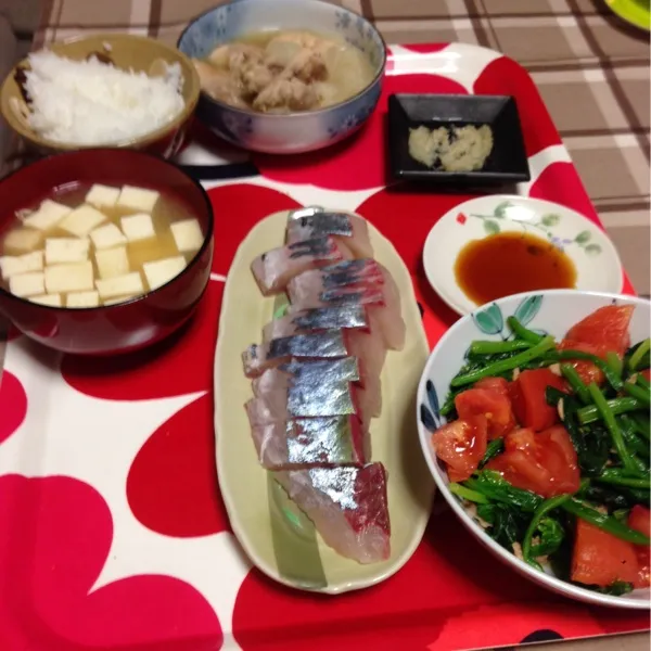 夕食いただきます。
天然鯵🐟脂ノリノリ山葵と生姜醤油de、🍚おかわりくん😋|旦那さん