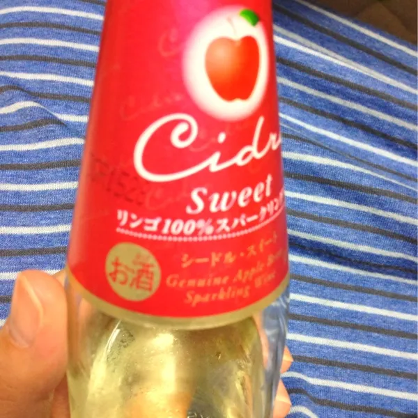 Snapdishの料理写真:たまーにお酒が飲みたくなるとやっぱりシードルを買ってしまう（＾ν＾）おつまみの準備もかんぺき！)^o^(|絵莉さん