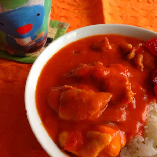 初めてバターチキンカレーつくった！ルー使ったから材料少なめで簡単だった〜(￣▽￣)またつくろ^ ^|絵莉さん