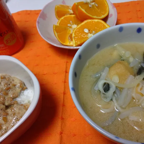 今日の晩ごはん！
豚汁がむしょーに食べたくて！
魚もほしかった〜>_<
ポンジュースの果汁が30％も入ったチューハイ！めちゃおいしい！＼(^o^)／|絵莉さん