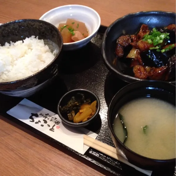 Snapdishの料理写真:ぶたと茄子の味噌炒め定食|旦那さん