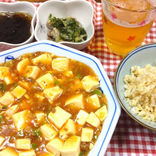 Snapdishの料理写真:麻婆豆腐とかいろいろ。塩豚みたいなんつくってみたよん。
時間がなくて、超手抜きです。もずくでなんとかバランスを。|だこちんさん