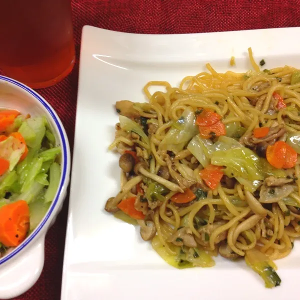 蒸し野菜と上海焼きそば〜
相当な手抜き♪|だこちんさん