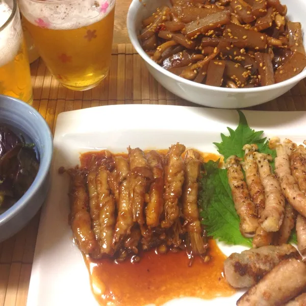 やっと一週間が終わって、今日は美味しいビールがのみたくて、ビールが美味しく飲める、おかずを作りました！
基本、昨日安くで購入した三元豚のお肉を巻き巻きしました。9:00には作れましたよ！|だこちんさん