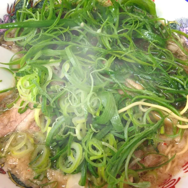 久々のネギラーメン！！
うんまっ。固め濃いめ。|だこちんさん