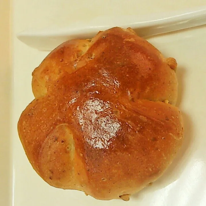 朝ごは―ん♪
くるみパンといつもの
ポテトロール(♥ŐωŐ♥)
くるみパン柔らかくて
美味しかったー♡|みゃーさん