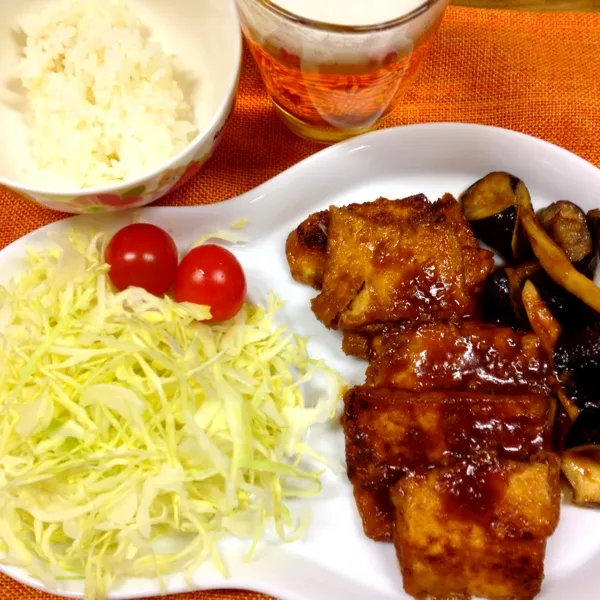 昨日のウチゴハンの笠原流！厚揚げのショウガ焼きレシピで作ってみた！
昨日試食してた人は「鶏の柔らかいモモ肉みたい」って言ってたけど。間違いなく厚揚げだったσ(^_^;) お肉感ゼロですけど。|だこちんさん