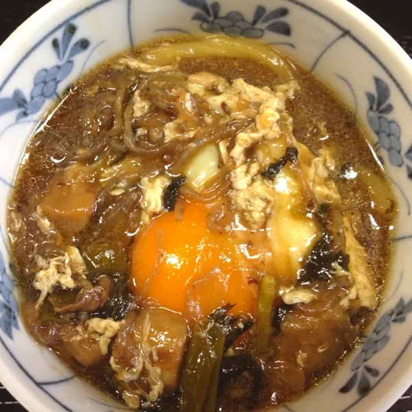 今日もブランチっていうかランチ。
昨日のすき焼きですき鍋うどん。
冷凍うどんは美味しいよ。
上出来！！！|だこちんさん