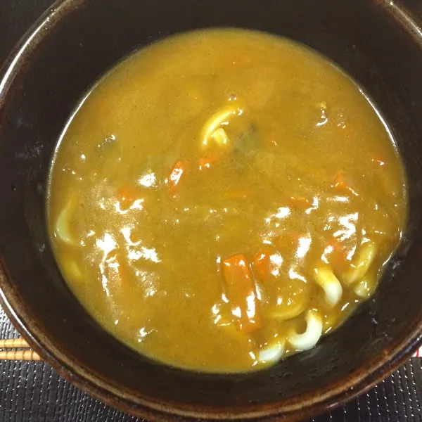 Snapdishの料理写真:晩ご飯はカレーうどん。
お父さんがお出かけなので、簡単晩ご飯にしちゃった。|だこちんさん