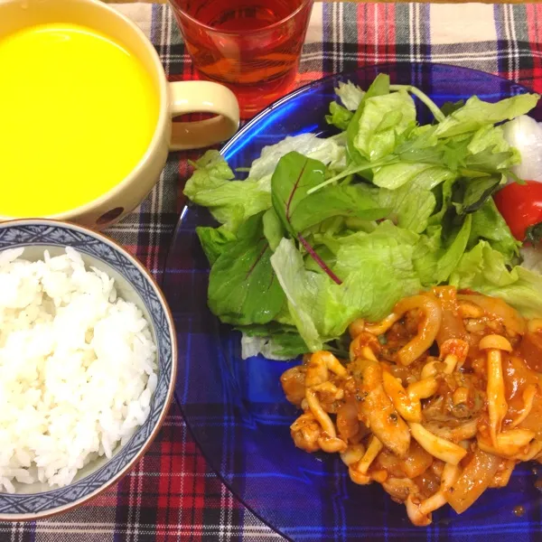 今日は友達とご飯に行くので、出かける前にパパのご飯を作ってから出かけました！
鶏のトマト煮( ´ ▽ ` )ﾉ|だこちんさん