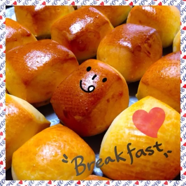 http://cookpad.com/recipe/1076969
生いちごさんのディナーロール
ほんのり甘くて、ふわふわ꒰ ♡´∀`♡ ꒱|Ychanさん