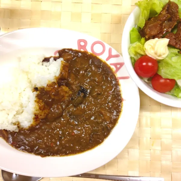 今日はあっため直しのカレーと鶏の照り焼きサラダ！！
ま、美味しい。しかし、疲れた。
今日こそ早く寝よう。|だこちんさん