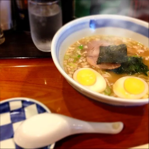 本日のランチ。
一圓で一圓ラーメンと餃子|RockRoom301さん