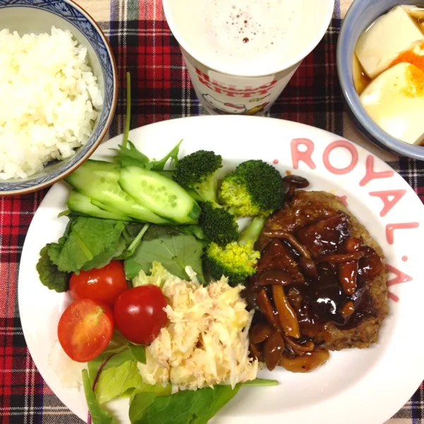 照り焼きハンバーグきのこソース！
明太子マヨネーズを購入したので、タラモサラダを作ってみましたよ。ポテサラじゃないよ。|だこちんさん