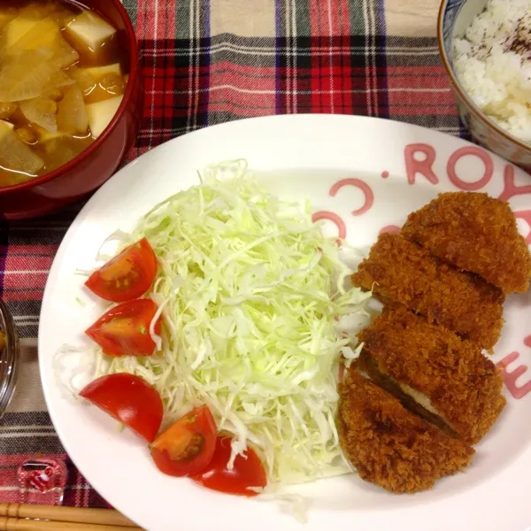 晩ご飯はがんこの豚カツ！！納豆汁は作りました。小さい頃はあんまり好きじゃなかyたけど。今は無性に食べたくなる時がある。|だこちんさん