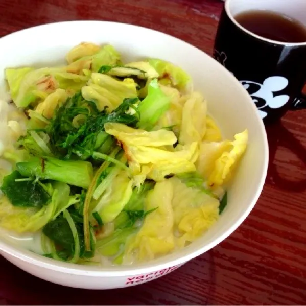 簡単ランチ♡ 野菜たっぷりちゃんぽんうどん（＾Ｏ＾）見た目悪いけどおいしかった〜♡|bouさん