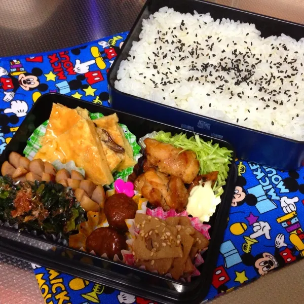 今日のお弁当♡ 昨日喧嘩しちゃってたから朝から仲直り(〃・o・〃) いってらっしゃいして外でたらゴミがカラスに。。最悪。。|bouさん