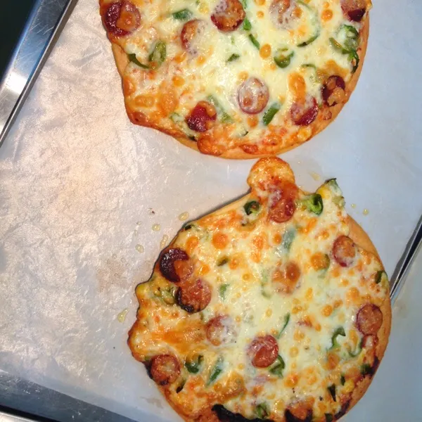 今日は学校でピザとチョコケーキ作りました！美味しかったー♥︎|ささやんさん