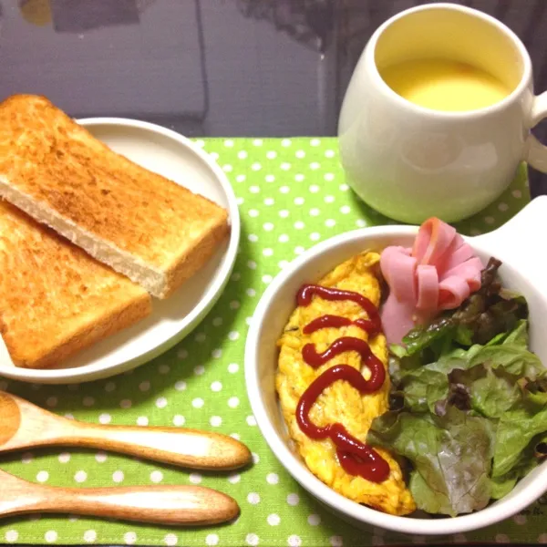 今日の朝ゴハン！
某ブロガー様の朝ゴハンを真似してみました♡|よっしーさん