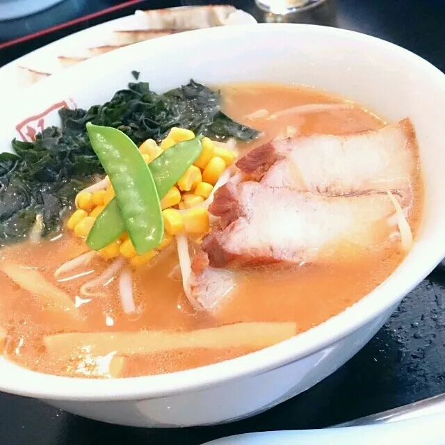 喜多方味噌ラーメン、餃子食べに行ったよ♡
味噌は、ちょっと濃いめで、私的に、イマイチ。あっさりで美味しいのは、塩、醤油がオススメ。|さっちんさん