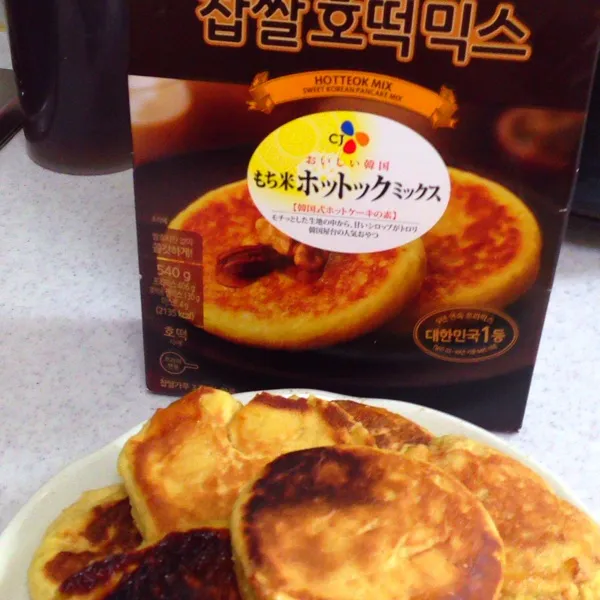 Snapdishの料理写真:コストコで買った「韓国式ホットケーキ」というホットックを作ってみた。
‥パンみたい(?_?) 試食させてもらったのと違うような^^;|engouさん