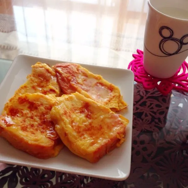 フレンチトースト ♡ 冷凍してあった金の食パンで ⊂（（〃￣ー￣〃））⊃ おいし〜！|bouさん