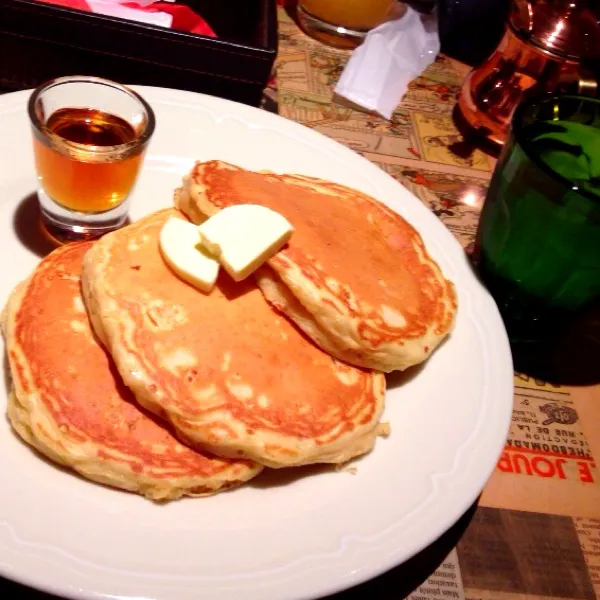 オーガニックパンケーキ♡中にクリームチーズin！むちゃくちゃおしゃれなカフェで⊂（（〃￣ー￣〃））⊃|bouさん