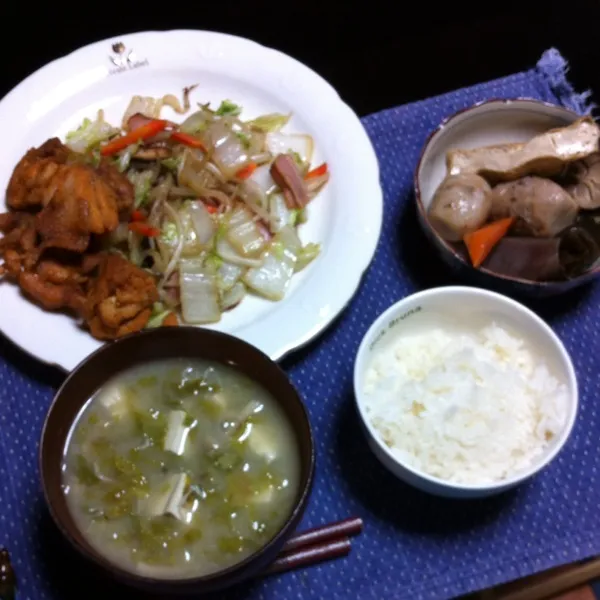 母作の煮しめ、唐揚げ、白菜の野菜炒め。
相変わらず、朝ご飯と弁当は同じ。|kyondonさん