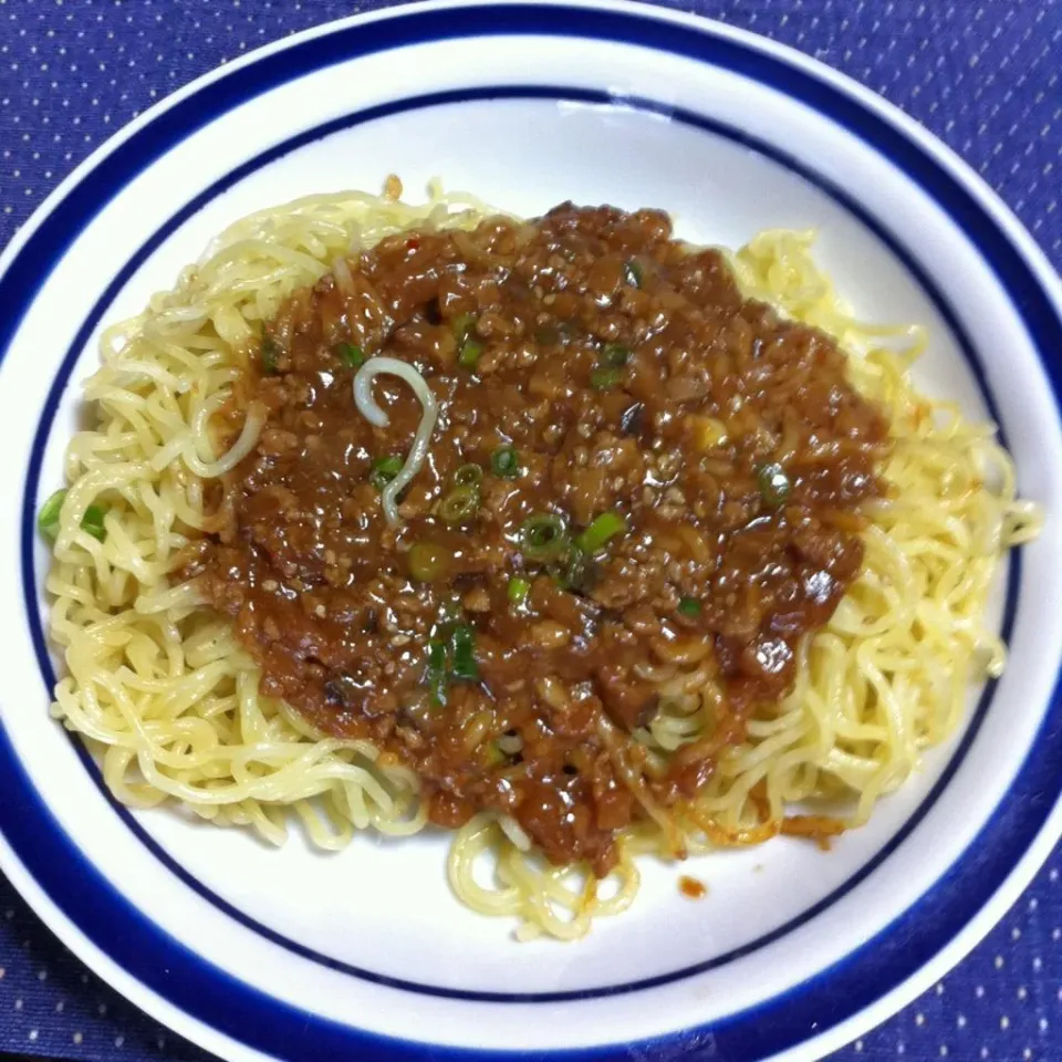 ジャージャー麺、350円。|kyondonさん