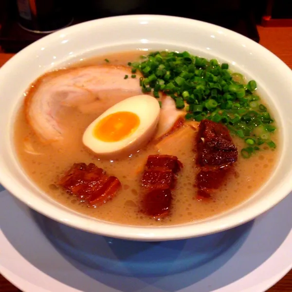 ここのラーメン屋かなり美味いです
一蘭好きならマジでお勧め！！|うどんくんさん