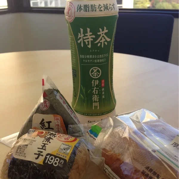 Snapdishの料理写真:友達が1人もいない僕は今日もぼっち飯です 不良グループに囲まれないよう今日も頑張って行こう！！！|うどんくんさん